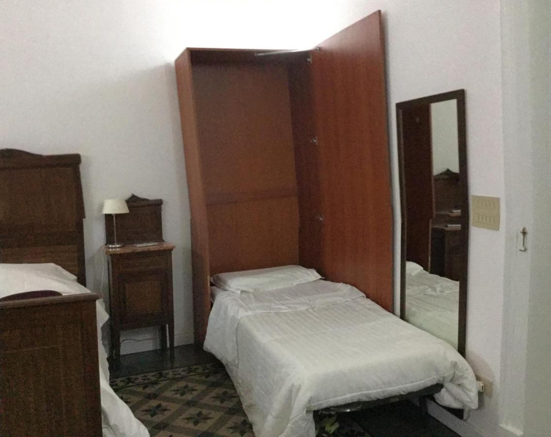 Crispi Accomodation B&B Katanya Dış mekan fotoğraf